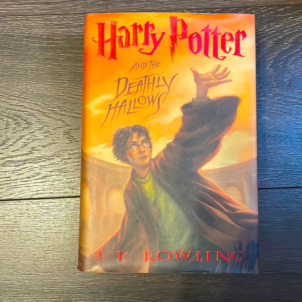 Harry Potter and the Deathly Hallows Hardcover Book